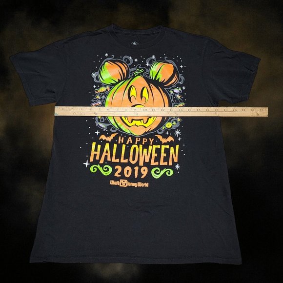 WALT DISNEY WORLD 2019 M Mickey Mouse Pumpkin Halloween Glow in the Dark T-Shirt - Picture 5 of 6